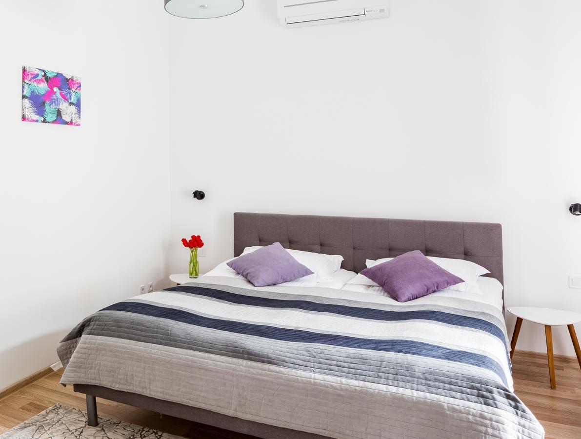Apart Hotel Code 10 Liov Cameră foto